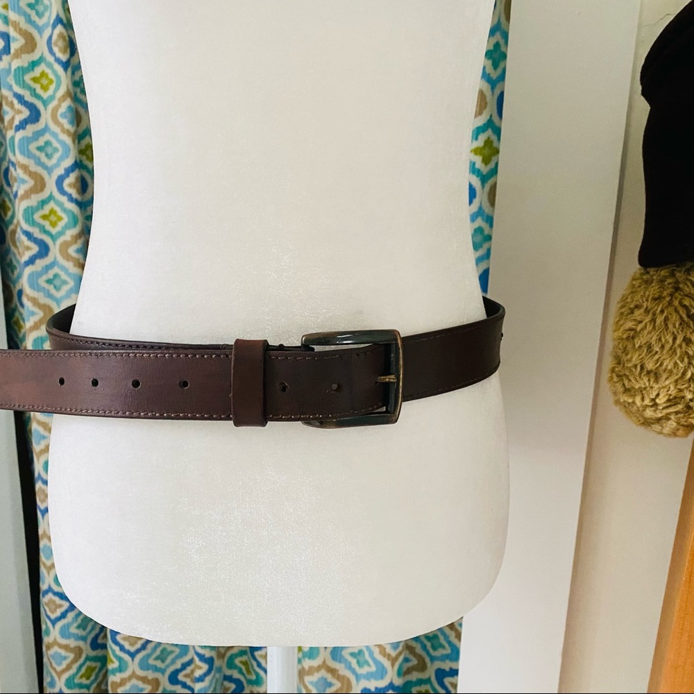 TIMBERLAND men's Brown leather Belt with Stitching & Curved Bar Buckle (size 34)